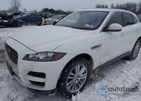 2020 Jaguar F-Pace 30T Prestige z USA, uszkodzony, nr VIN SADCK2GX5LA637913